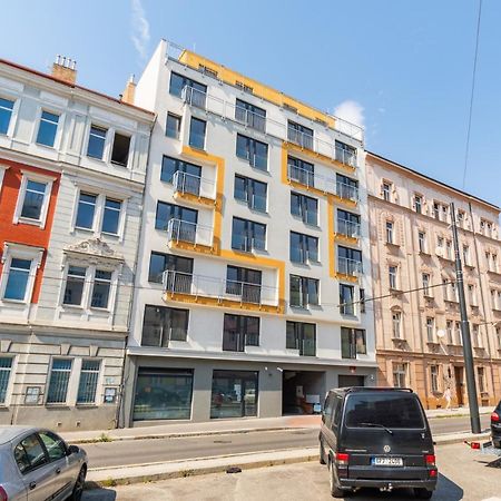 Brand New Studio Apartment #21 With Free Secure Parking In The Center 프라하 외부 사진