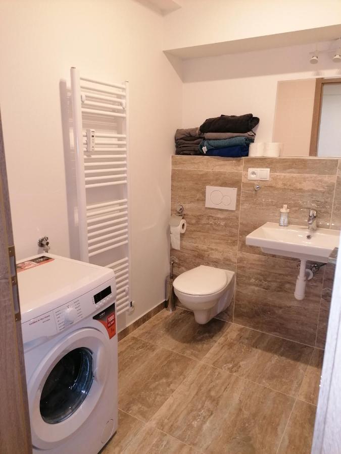 Brand New Studio Apartment #21 With Free Secure Parking In The Center 프라하 외부 사진
