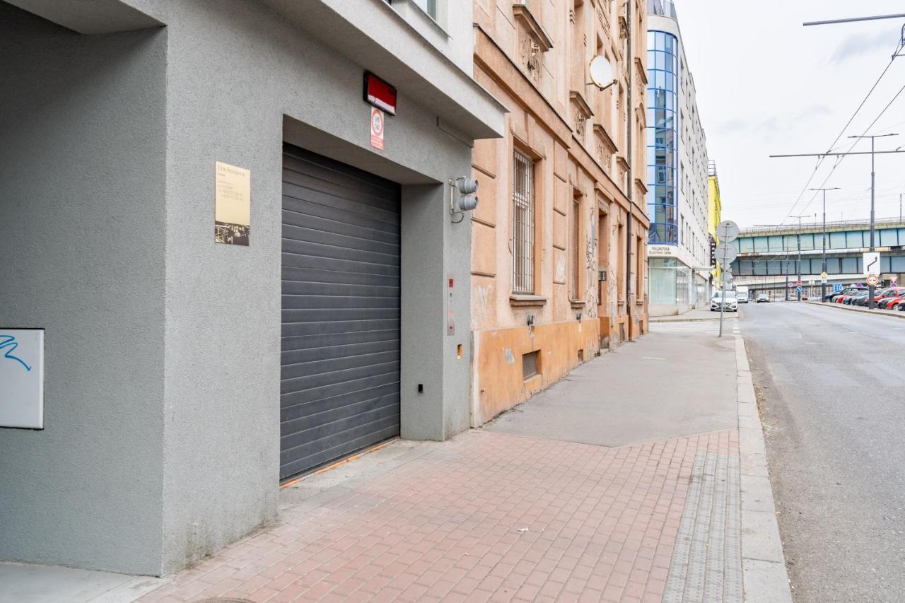 Brand New Studio Apartment #21 With Free Secure Parking In The Center 프라하 외부 사진